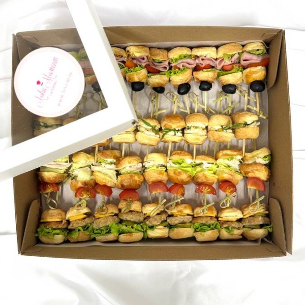 Бокс с ассорти панини-канапе, 38 шт