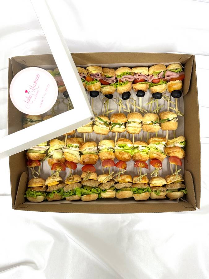Бокс с ассорти панини-канапе, 38 шт